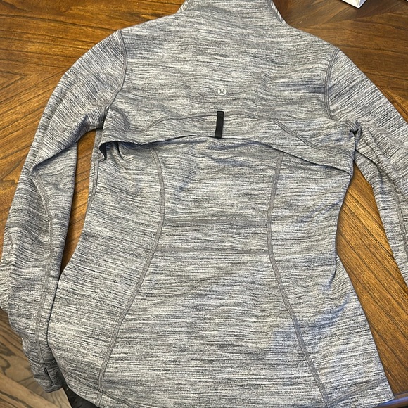 Lululemon Define Jacket Gray Nile SIZE 6 - Picture 3 of 3